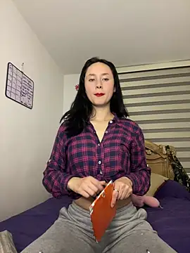 bellaa-w online show from December 2024 12:17:02 AM