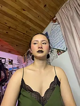 Snapshot of bellaa-w chatting on March 2026 01:38:01 AM bellaa-w online show from March 2026 01:38:01 AM