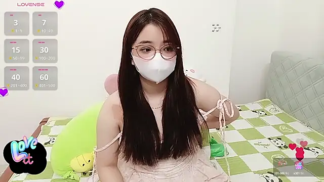 littlecn online show from September 2025 12:43:02 AM