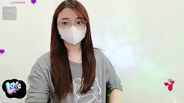 littlecn online show from October 2025 12:28:02 AM