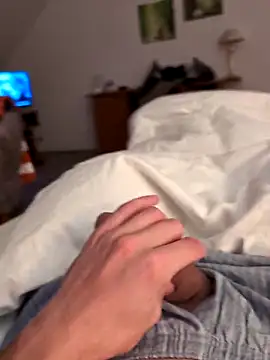 jungerbummser23 online show from November 2025 08:43:01 PM