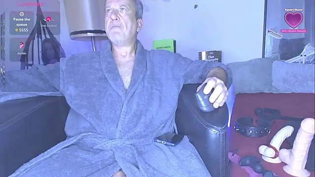 Snapshot of openminddaddy chatting on February 2026 09:13:02 AM openminddaddy online show from February 2026 09:13:02 AM