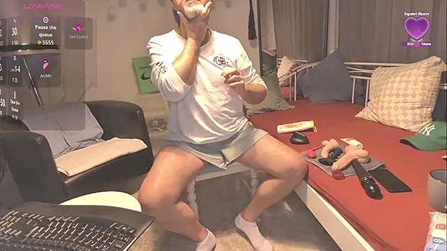 Snapshot of openminddaddy chatting on February 2026 04:43:02 AM openminddaddy online show from February 2026 04:43:02 AM