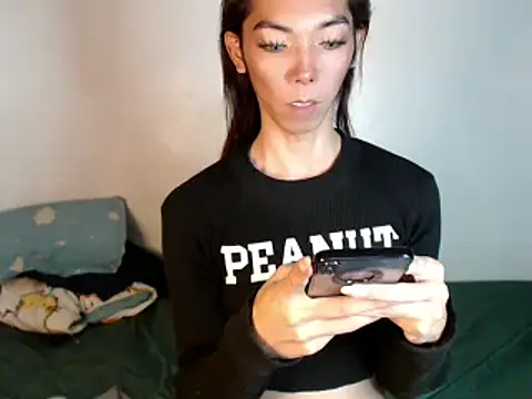 Snapshot of perly_169 chatting on December 2024 08:55:02 AM perly 169 online show from December 2024 08:55:02 AM