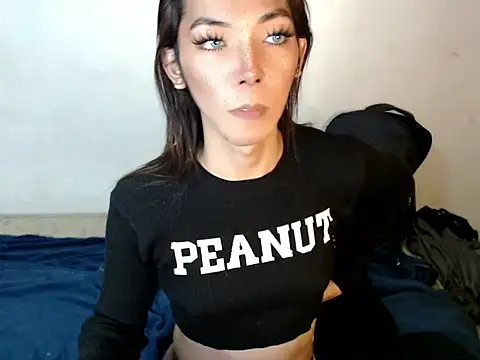 Snapshot of perly_169 chatting on December 2024 09:44:01 AM perly 169 online show from December 2024 09:44:01 AM