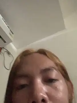 Snapshot of perly_169 chatting on April 2026 05:17:01 PM perly 169 online show from April 2026 05:17:01 PM