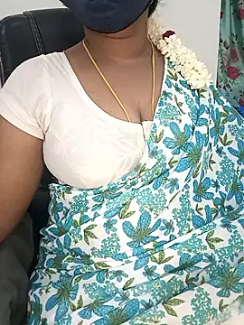 Snapshot of Tamil-hotwife chatting on June 2026 05:40:02 PM Tamil-hotwife online show from June 2026 05:40:02 PM
