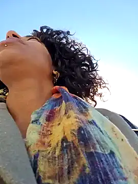 Snapshot of Goldenlace chatting on February 2025 12:11:02 PM Goldenlace online show from February 2025 12:11:02 PM