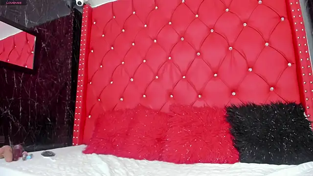 Snapshot of karlyn_angels chatting on December 2024 06:53:02 PM karlyn angels online show from December 2024 06:53:02 PM