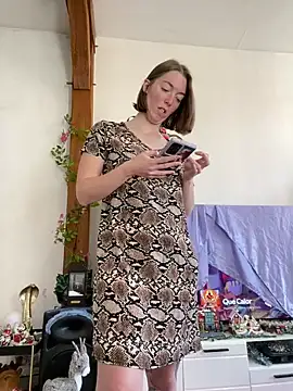 Snapshot of Daisy_Michto_Officiel chatting on December 2024 10:27:01 AM Daisy Michto Officiel online show from December 2024 10:27:01 AM