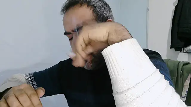 ZYXEL353 online show from February 2026 08:18:01 PM