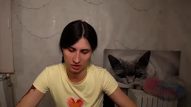 Snapshot of MaryEm976 chatting on May 2026 08:10:01 AM MaryEm976 online show from May 2026 08:10:01 AM