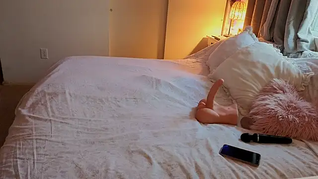 JESS LOVES online show from November 2025 07:16:02 PM