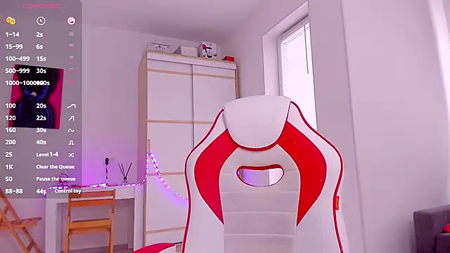 HotCarolineXO online show from February 2025 10:29:02 AM