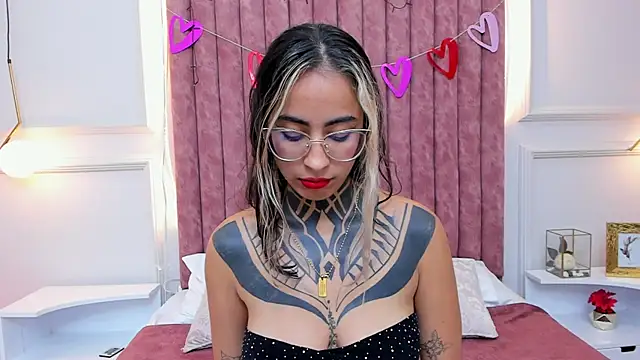 NicoleBlum online show from February 2025 11:51:02 PM