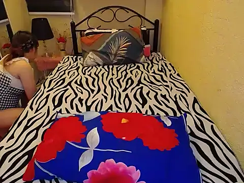 Snapshot of MissFoxylady chatting on December 2024 07:14:01 PM MissFoxylady online show from December 2024 07:14:01 PM