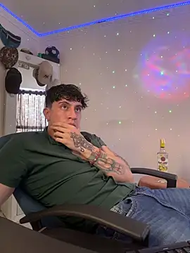 strongboy  online show from December 2025 07:53:02 PM