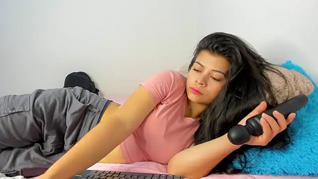 sweetnia online show from October 2025 01:45:02 PM