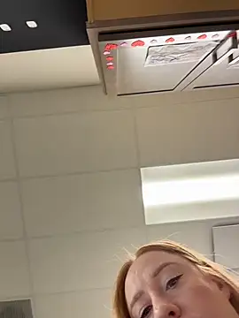 cinnatitties online show from October 2025 04:20:02 PM