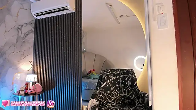 Katemoss70 online show from March 2025 06:30:01 PM