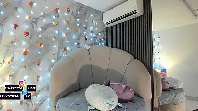 Katemoss70 online show from November 2025 12:26:01 PM