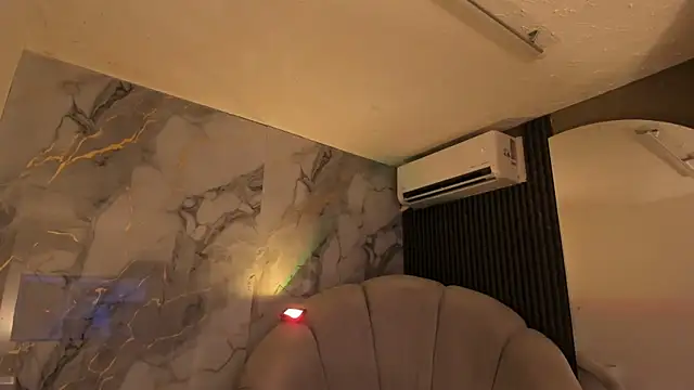 Katemoss70 online show from April 2026 12:20:01 PM