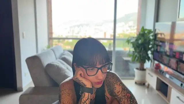 xisisxx online show from October 2025 09:30:01 PM