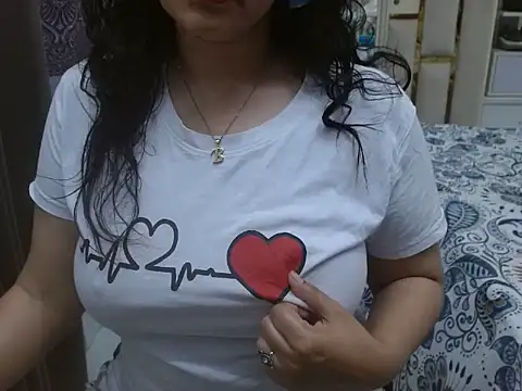 Snapshot of Lovelywife786 chatting on June 2026 10:51:02 AM Lovelywife786 online show from June 2026 10:51:02 AM