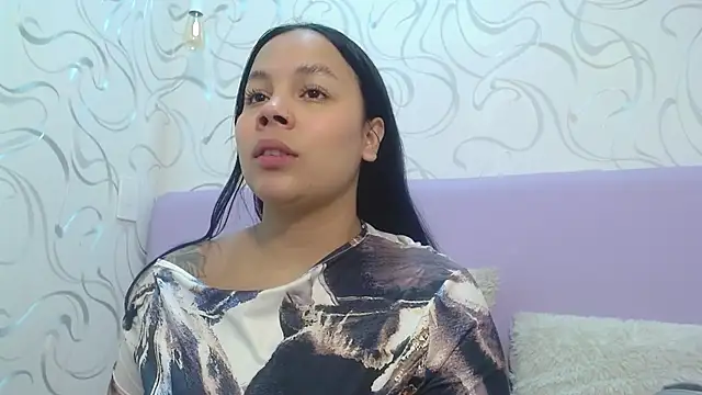 EmilyQueen3x online show from November 2025 03:19:02 PM