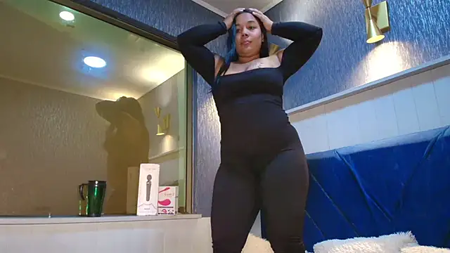 EmilyQueen3x online show from February 2026 02:35:01 PM