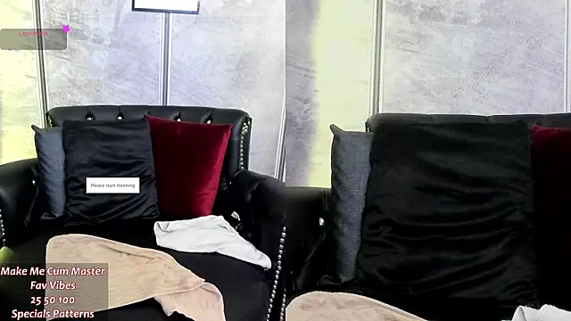 Snapshot of Mismegan_X chatting on January 2025 12:16:01 PM Mismegan X online show from January 2025 12:16:01 PM