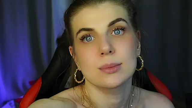 Just alice online show from March 2025 07:49:01 PM