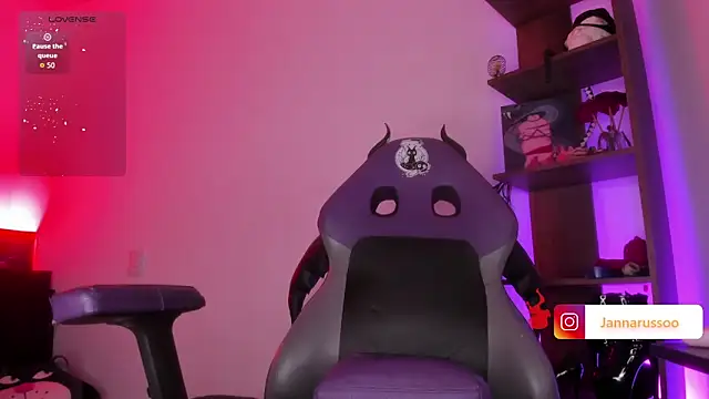 EmmaRusso online show from April 2026 10:47:02 AM