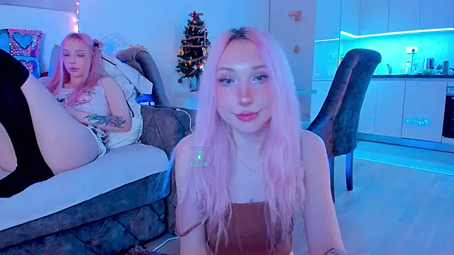 Snapshot of AlexRoseLiRed chatting on December 2024 01:34:01 AM AlexRoseLiRed online show from December 2024 01:34:01 AM