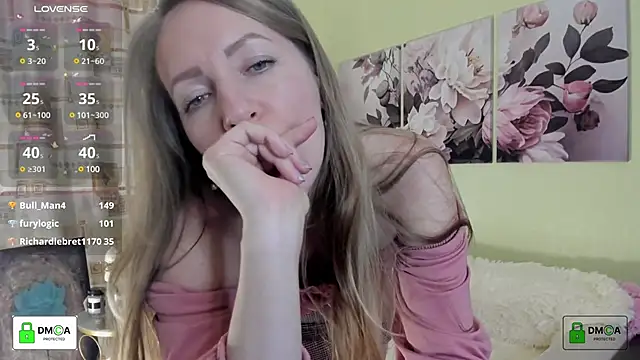 Snapshot of Queenymel chatting on February 2025 08:11:02 PM Queenymel online show from February 2025 08:11:02 PM