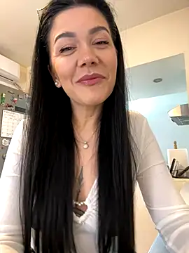 Snapshot of denise_k chatting on October 2025 11:42:01 AM denise k online show from October 2025 11:42:01 AM