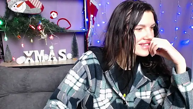 Snapshot of MilaLoona chatting on January 2025 07:10:01 AM MilaLoona online show from January 2025 07:10:01 AM