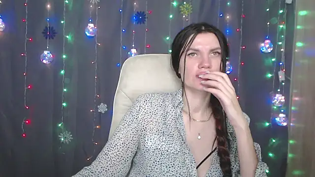 Snapshot of MilaLoona chatting on January 2025 04:16:01 PM MilaLoona online show from January 2025 04:16:01 PM