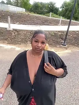 Snapshot of BigFineSelena chatting on October 2025 03:31:01 PM BigFineSelena online show from October 2025 03:31:01 PM