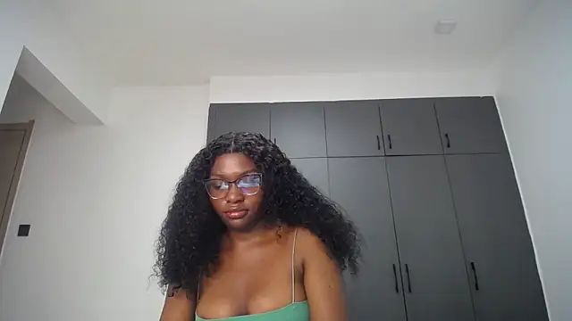 Snapshot of Pretty_Liya08 chatting on June 2026 11:17:01 PM Pretty Liya08 online show from June 2026 11:17:01 PM