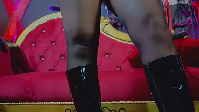 PerlaDivaio online show from November 2025 03:12:01 PM