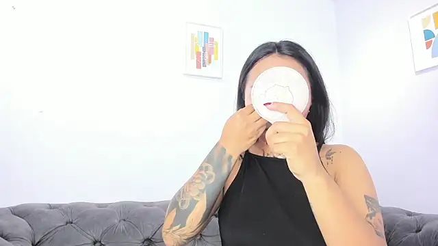 miss soffi  online show from January 2026 12:18:01 PM