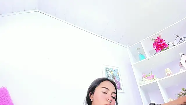 Snapshot of miss_soffi_ chatting on May 2026 06:02:02 PM miss soffi online show from May 2026 06:02:02 PM