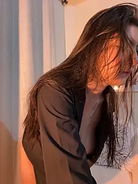 Snapshot of loolla_23 chatting on October 2025 12:39:02 AM loolla 23 online show from October 2025 12:39:02 AM