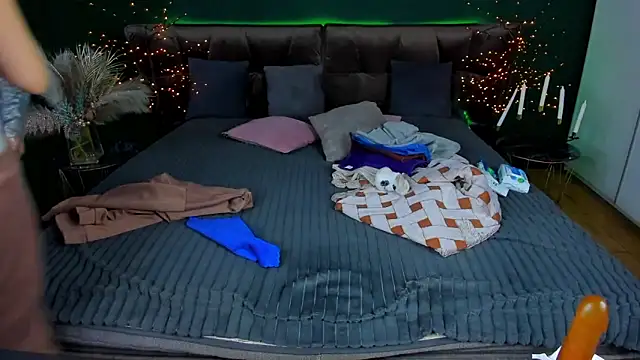 Kamilla Hot online show from March 2026 06:31:02 AM