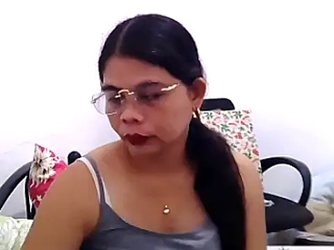 Snapshot of pinay_milfxx chatting on February 2025 11:54:01 PM pinay milfxx online show from February 2025 11:54:01 PM
