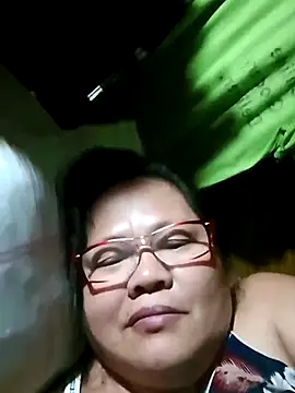 Snapshot of Chubbysweetmom chatting on February 2025 09:04:01 PM Chubbysweetmom online show from February 2025 09:04:01 PM