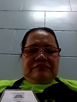 Snapshot of Chubbysweetmom chatting on September 2025 02:11:01 AM Chubbysweetmom online show from September 2025 02:11:01 AM