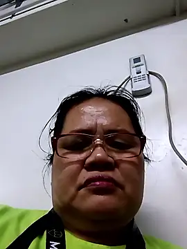 Snapshot of Chubbysweetmom chatting on January 2026 09:03:01 AM Chubbysweetmom online show from January 2026 09:03:01 AM