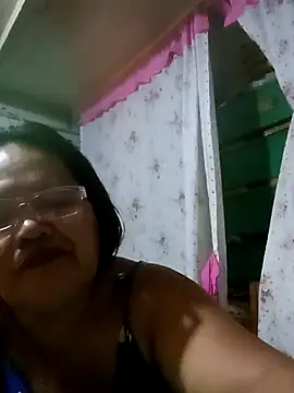 Snapshot of Chubbysweetmom chatting on July 2026 11:37:02 PM Chubbysweetmom online show from July 2026 11:37:02 PM